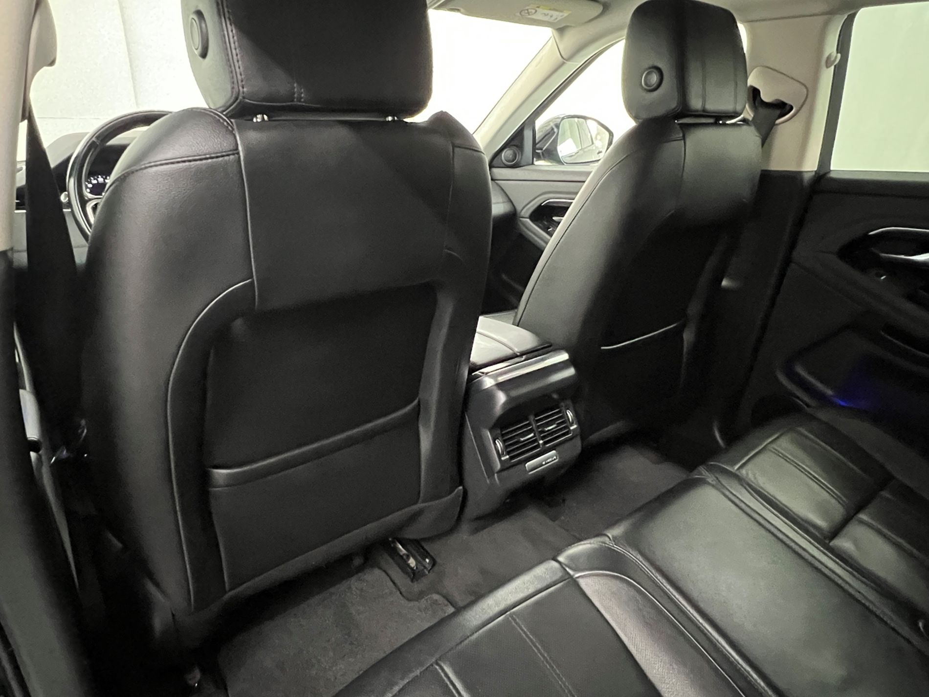 Evoque 2.0d i4 mhev awd 163cv auto - Autosani